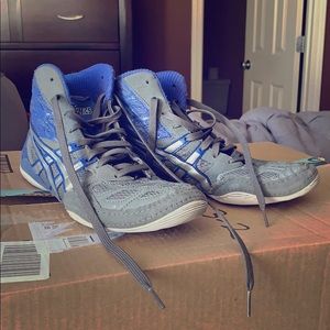 Asics wrestling shoes